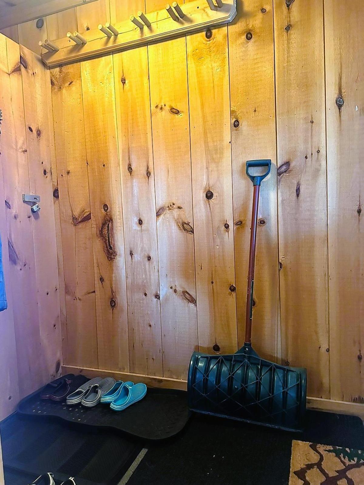 Newly Renovated & Furnished Condo, Only 3 Min To Sunday River! Bethel Esterno foto